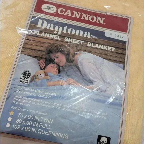 Vintage Cannon Daytona Flannel Sheet Blanket NEW Twin Size Yellow Made in USA - Picture 3 of 5